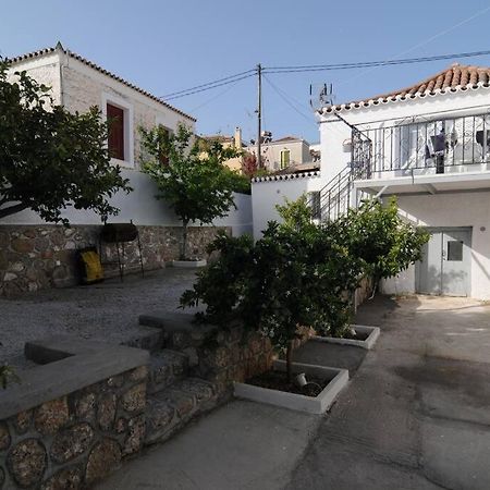 Lovely Quiet House With Garden Spétses Exterior foto